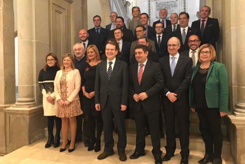 Participantes en la Comisión de Diputaciones celebrada en Pontevedra